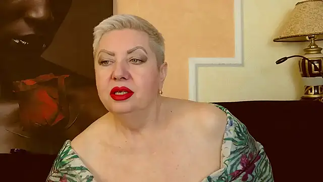 Snapshot of LadyPosh chatting on March 2025 09:48:01 PM LadyPosh online show from March 2025 09:48:01 PM