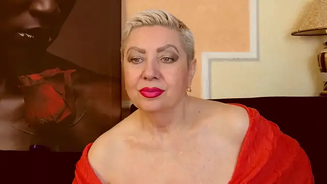 Snapshot of LadyPosh chatting on September 2025 08:52:02 PM LadyPosh online show from September 2025 08:52:02 PM