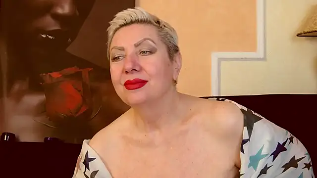 Snapshot of LadyPosh chatting on September 2025 08:57:01 PM LadyPosh online show from September 2025 08:57:01 PM