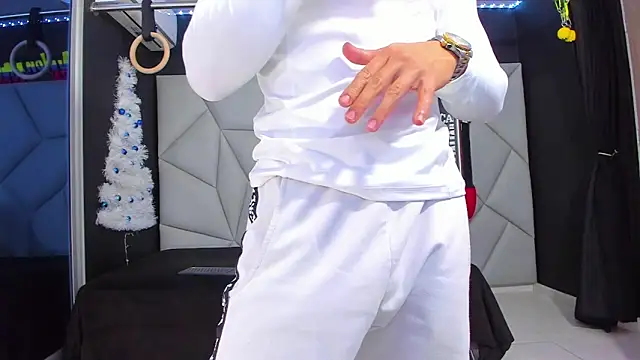 Snapshot of Aydenmiller96 chatting on December 2024 02:47:02 AM Aydenmiller96 online show from December 2024 02:47:02 AM