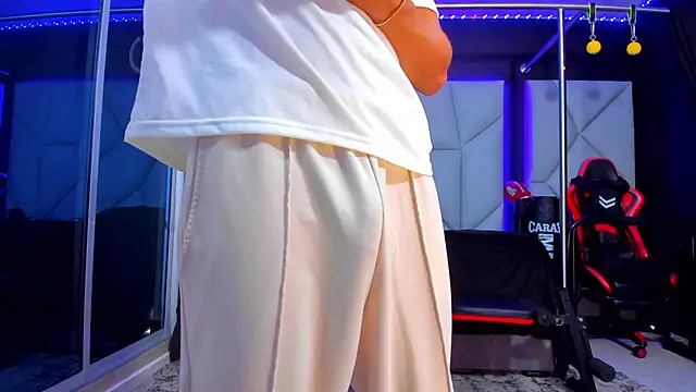 Snapshot of Aydenmiller96 chatting on November 2025 01:55:01 PM Aydenmiller96 online show from November 2025 01:55:01 PM