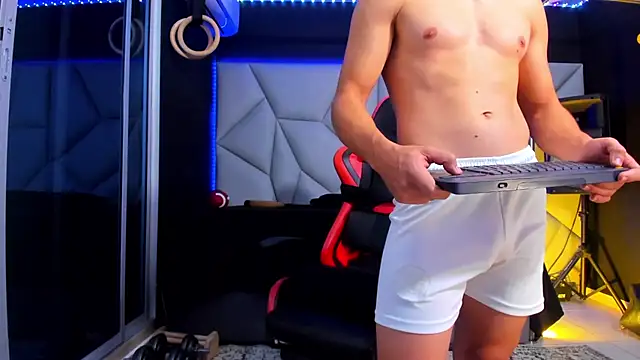 Aydenmiller96 online show from April 2026 03:20:01 AM