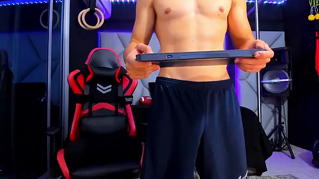 Aydenmiller96 online show from May 2026 04:19:01 AM