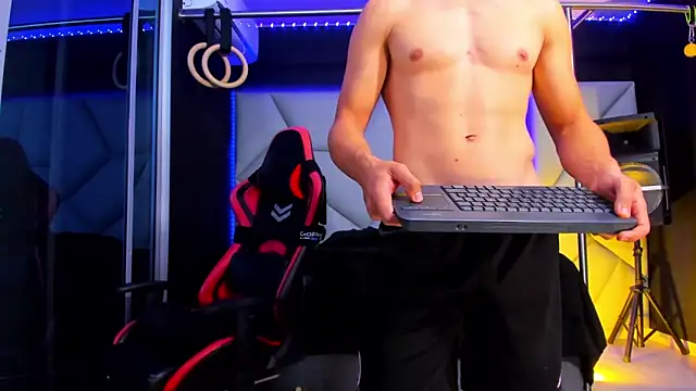 Aydenmiller96 online show from May 2026 01:17:01 PM