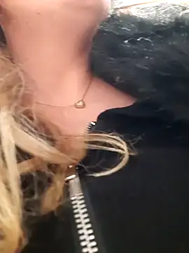 Snapshot of Dirtyfeelin chatting on December 2024 10:56:02 AM Dirtyfeelin online show from December 2024 10:56:02 AM