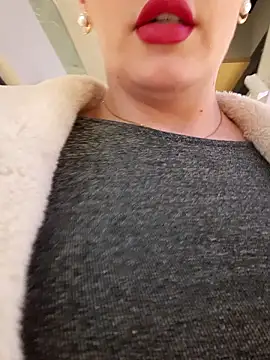 Snapshot of Dirtyfeelin chatting on January 2025 04:33:01 PM Dirtyfeelin online show from January 2025 04:33:01 PM