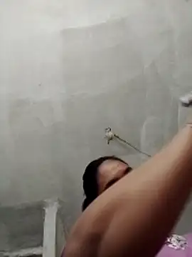 Snapshot of Indianbloom- chatting on November 2025 12:59:01 PM Indianbloom- online show from November 2025 12:59:01 PM