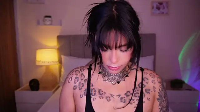 Snapshot of curvyliciousss chatting on February 2025 03:31:02 PM curvyliciousss online show from February 2025 03:31:02 PM