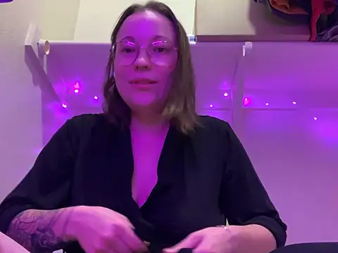  minikui  online show from October 2025 01:42:02 AM