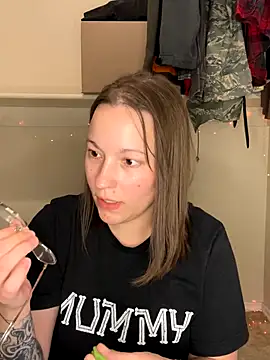  minikui  online show from October 2025 05:04:01 PM