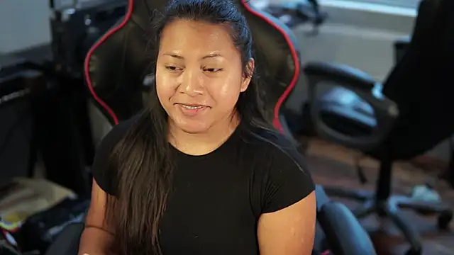 Snapshot of Bubbleliyah chatting on December 2024 01:55:02 PM Bubbleliyah online show from December 2024 01:55:02 PM