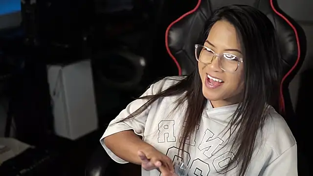 Snapshot of Bubbleliyah chatting on December 2024 04:09:02 AM Bubbleliyah online show from December 2024 04:09:02 AM