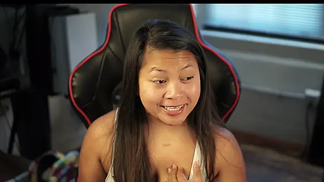 Snapshot of Bubbleliyah chatting on January 2025 02:43:01 PM Bubbleliyah online show from January 2025 02:43:01 PM