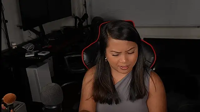 Snapshot of Bubbleliyah chatting on March 2025 04:49:02 AM Bubbleliyah online show from March 2025 04:49:02 AM