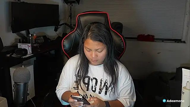 Snapshot of Bubbleliyah chatting on October 2025 11:57:02 PM Bubbleliyah online show from October 2025 11:57:02 PM