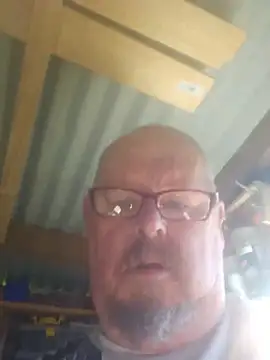 Snapshot of Bigfellah09 chatting on July 2026 11:22:02 PM Bigfellah09 online show from July 2026 11:22:02 PM