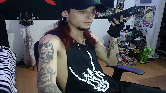 Snapshot of davidroses420 chatting on January 2025 12:33:01 AM davidroses420 online show from January 2025 12:33:01 AM