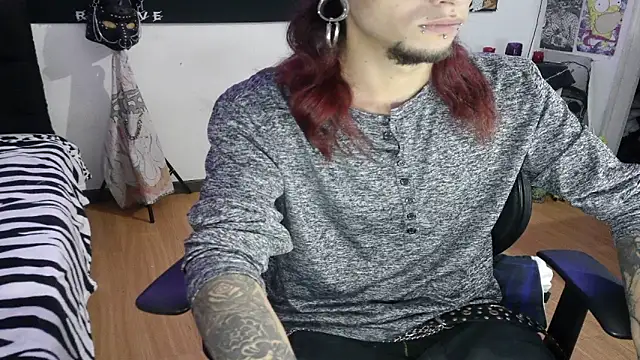 Snapshot of davidroses420 chatting on January 2025 04:58:01 AM davidroses420 online show from January 2025 04:58:01 AM