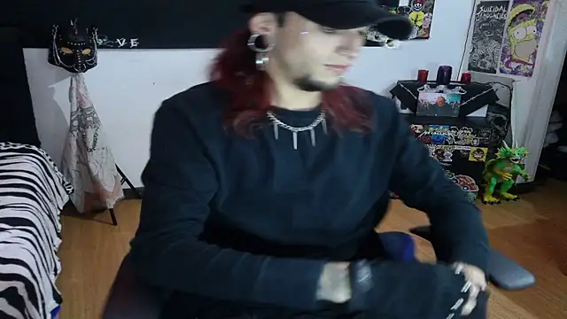 Snapshot of davidroses420 chatting on January 2025 01:28:01 AM davidroses420 online show from January 2025 01:28:01 AM