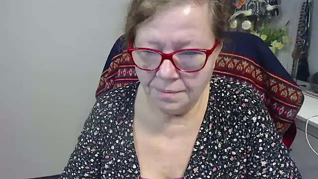 Snapshot of Adelewildx chatting on November 2025 04:56:01 AM Adelewildx online show from November 2025 04:56:01 AM