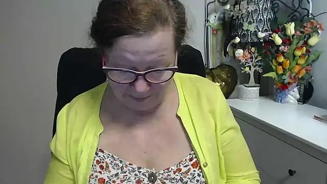 Snapshot of Adelewildx chatting on March 2026 04:51:01 AM Adelewildx online show from March 2026 04:51:01 AM