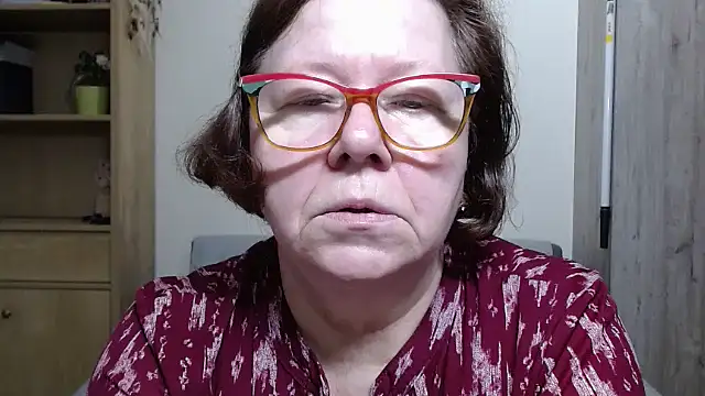 Adelewildx online show from April 2026 09:52:01 PM