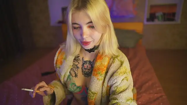 Allison Cuty online show from December 2024 08:05:01 PM