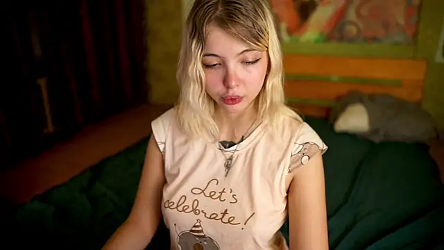 Allison Cuty online show from October 2025 08:44:01 PM