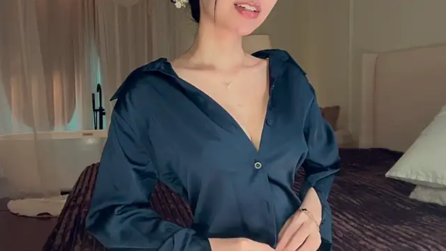 IsMiMi online show from March 2026 02:05:02 AM