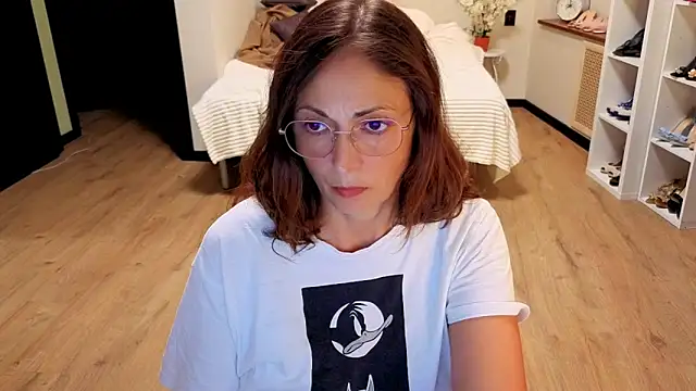 CaringSophie online show from June 2026 05:29:02 PM