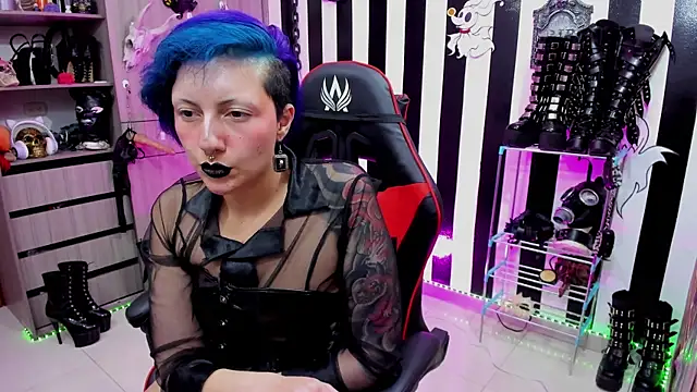 Snapshot of Mistress_Yelena chatting on March 2025 12:00:01 AM Mistress Yelena online show from March 2025 12:00:01 AM