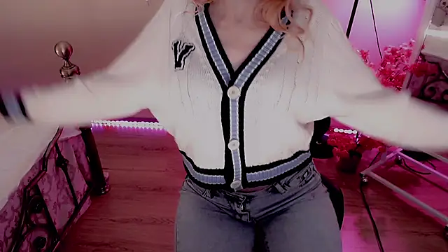 AnnieGOld  online show from January 2025 10:02:01 PM