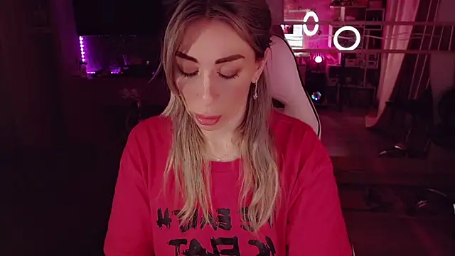 AnnieGOld  online show from March 2026 05:08:02 AM