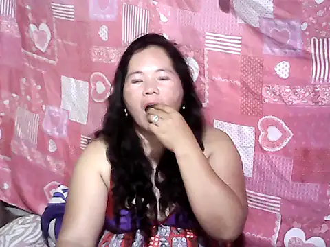 Snapshot of hotpusie_4u chatting on May 2026 02:12:01 PM hotpusie 4u online show from May 2026 02:12:01 PM