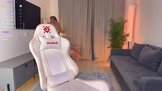 Snapshot of mikkixmeow chatting on December 2025 12:03:02 PM mikkixmeow online show from December 2025 12:03:02 PM