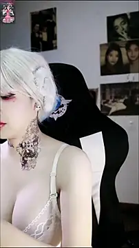 Snapshot of candy_cola chatting on January 2026 05:26:01 PM candy cola online show from January 2026 05:26:01 PM
