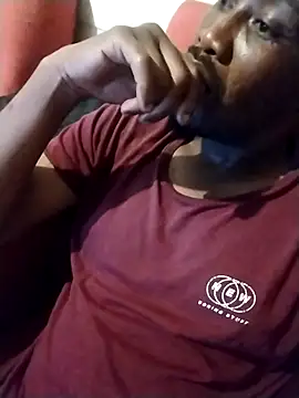 Snapshot of angeloreal chatting on December 2025 05:19:02 PM angeloreal online show from December 2025 05:19:02 PM