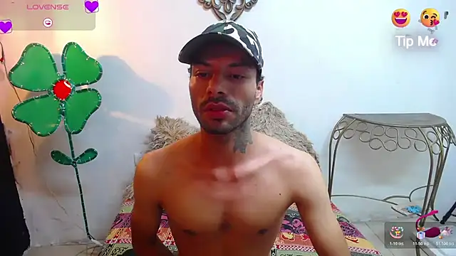 Snapshot of SexyKataShow chatting on November 2025 11:43:02 AM SexyKataShow online show from November 2025 11:43:02 AM