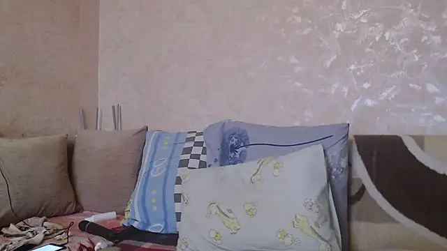 Amy August online show from February 2025 11:44:02 AM