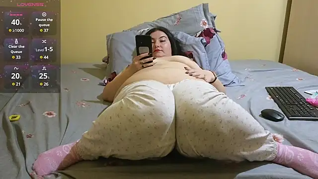 BBW MILF 4U online show from February 2025 01:40:02 PM