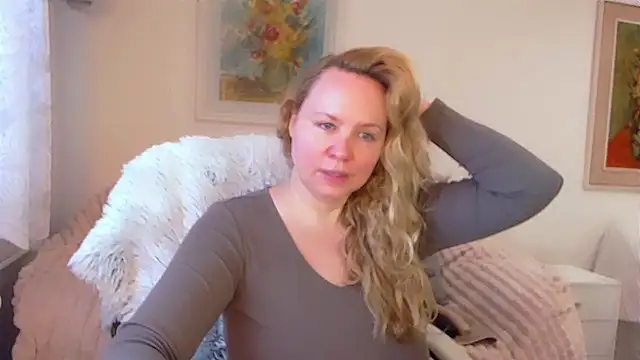 Sarah4you online show from March 2025 03:50:02 PM