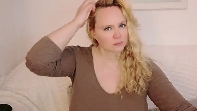 Sarah4you online show from November 2025 05:12:01 PM