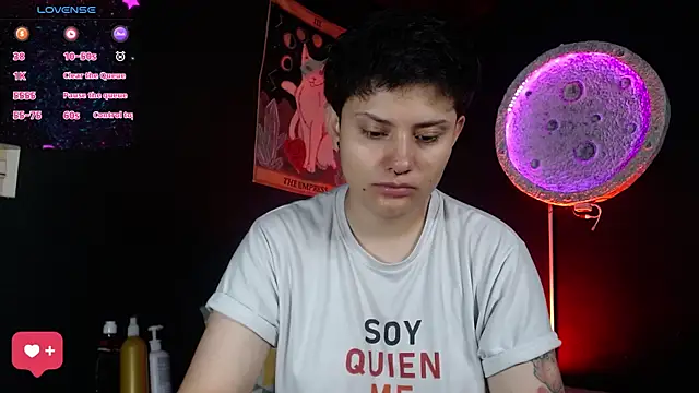 girl intense444 online show from May 2026 01:06:01 PM
