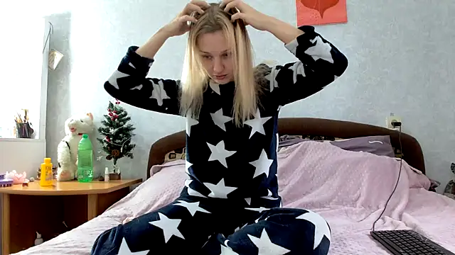 Snapshot of ModelEva chatting on December 2024 07:50:01 AM ModelEva online show from December 2024 07:50:01 AM