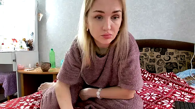 Snapshot of ModelEva chatting on January 2025 09:48:01 AM ModelEva online show from January 2025 09:48:01 AM