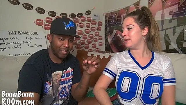 Snapshot of boomboomr00m chatting on January 2025 05:26:02 AM boomboomr00m online show from January 2025 05:26:02 AM