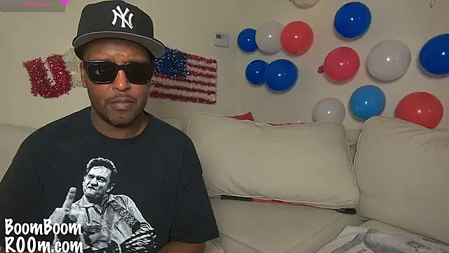 Snapshot of boomboomr00m chatting on February 2025 05:05:02 AM boomboomr00m online show from February 2025 05:05:02 AM