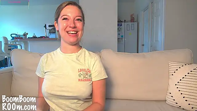 Snapshot of boomboomr00m chatting on March 2025 06:34:01 PM boomboomr00m online show from March 2025 06:34:01 PM