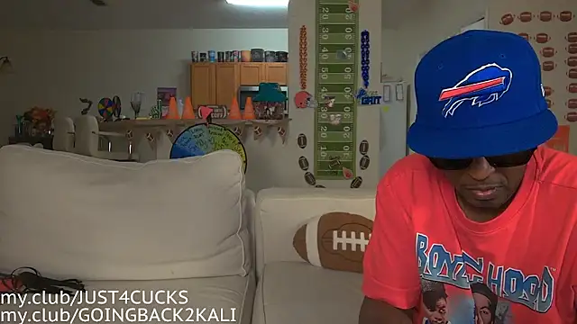 Snapshot of boomboomr00m chatting on October 2025 01:36:02 AM boomboomr00m online show from October 2025 01:36:02 AM