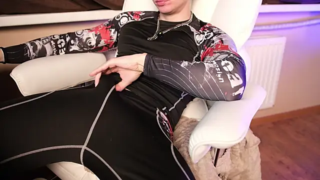 Snapshot of LuckyForesk1n chatting on December 2025 10:17:02 PM LuckyForesk1n online show from December 2025 10:17:02 PM